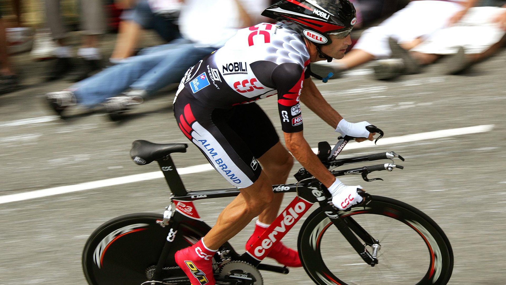 皇马主场再胜,球迷高唱“冠军归来”——豪门王者的荣耀再续